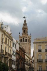 La Giralda desde la Plaza de San Francisco
